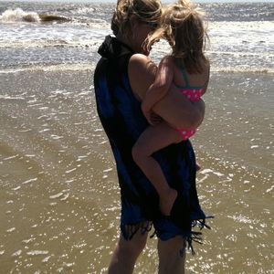 Meet your Posher, Deedee